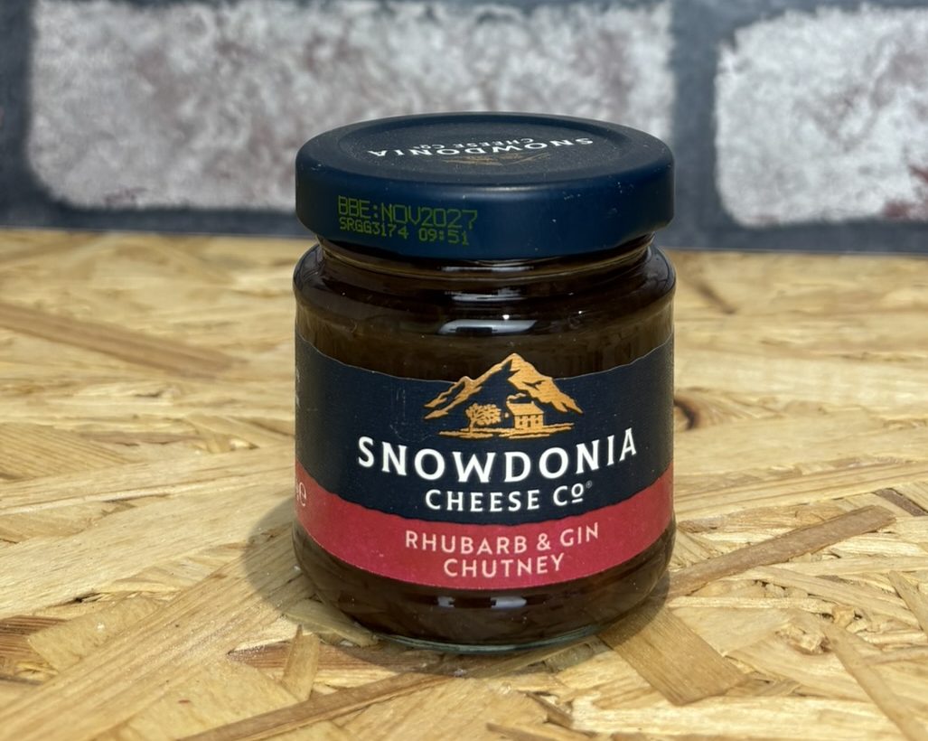 jar of rhubarb and gin chutney