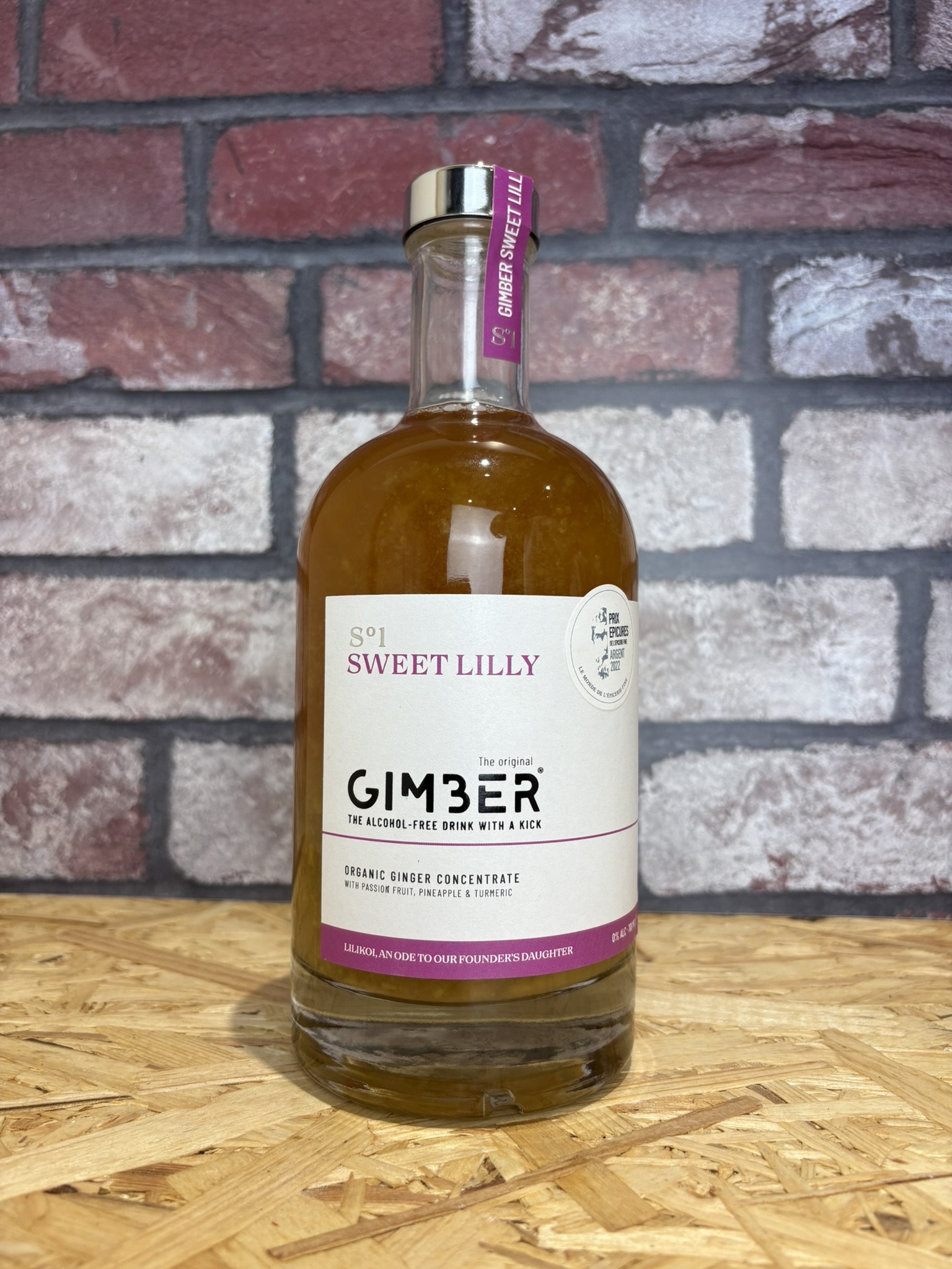 glass bottle of gimber